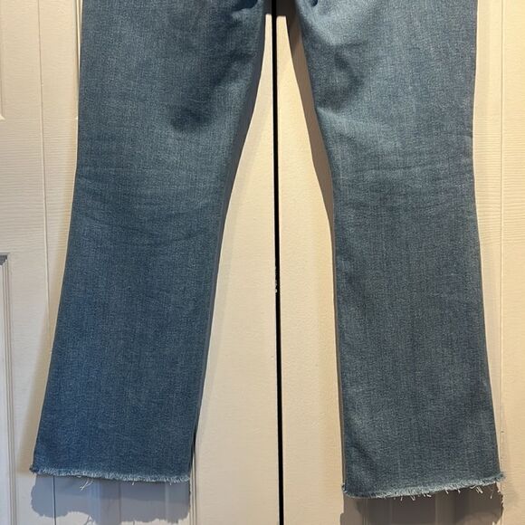 Gap Light Wash High Rise Kick Fit Jeans‎ Size 30/10T - Picture 13 of 16